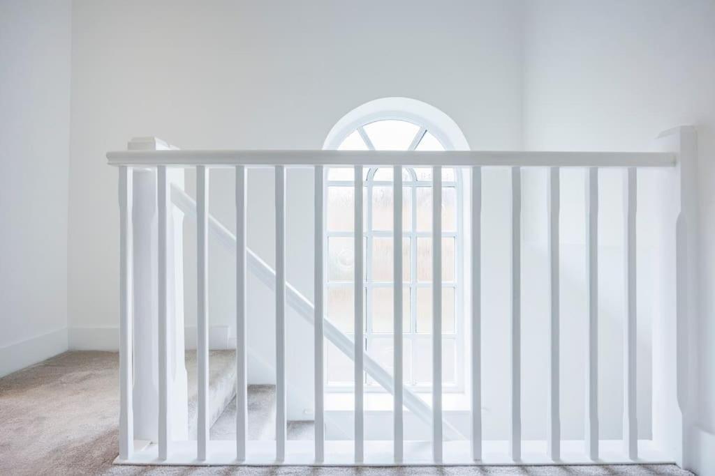Stylish 3-bed East Contractors Parking Sleeps 5 Near Excel Case de vacanță