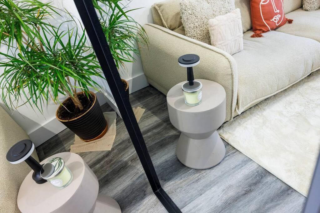 Stylish 3-bed East Contractors Parking Sleeps 5 Near Excel Londra